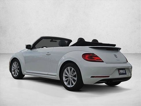 Used 2018 Volkswagen Beetle 2.0T FWD image 8