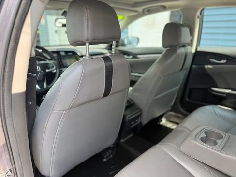 Used 2017 Honda Civic Touring image 34
