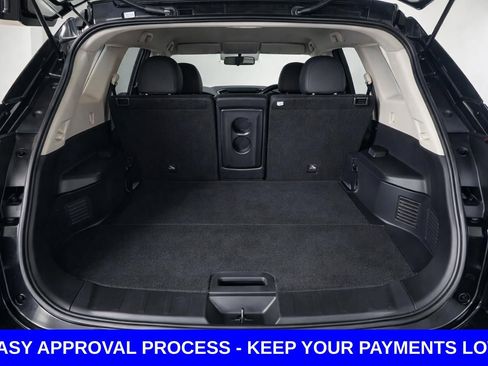 Used 2019 Nissan Rogue S AWD/4WD image 16