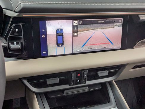 New 2026 Porsche Macan 4 Electric image 19