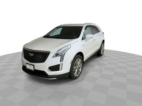 Certified 2025 Cadillac XT5 Premium Luxury image 4