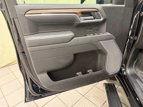 Certified 2025 Chevrolet Silverado 1500 High Country w/ High Country Premium Package AWD/4WD image 30