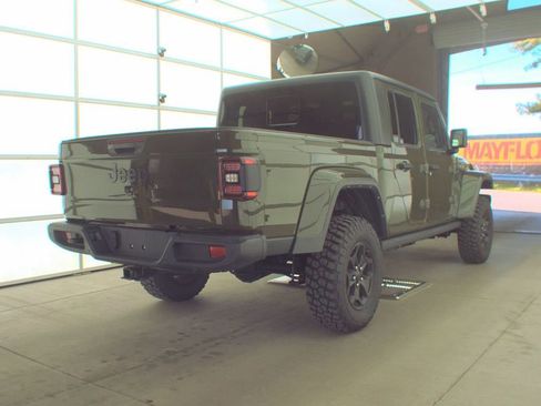 Used 2021 Jeep Gladiator Mojave AWD/4WD image 2