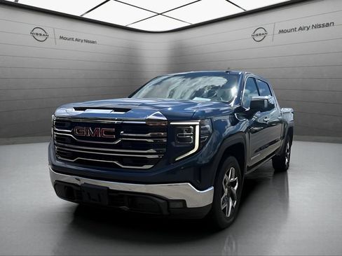 Used 2023 GMC Sierra 1500 SLT AWD/4WD image 1