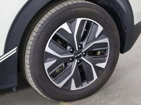 Used 2024 Kia EV6 Light RWD image 45