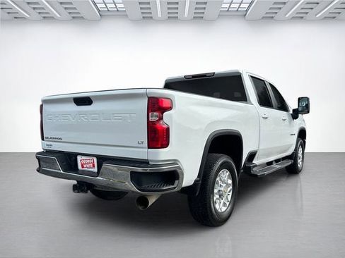 Used 2024 Chevrolet Silverado 2500 LT AWD/4WD image 4