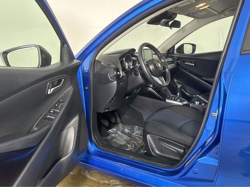 Used 2018 Toyota Yaris iA image 2