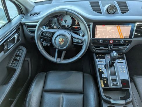 Certified 2023 Porsche Macan S image 19