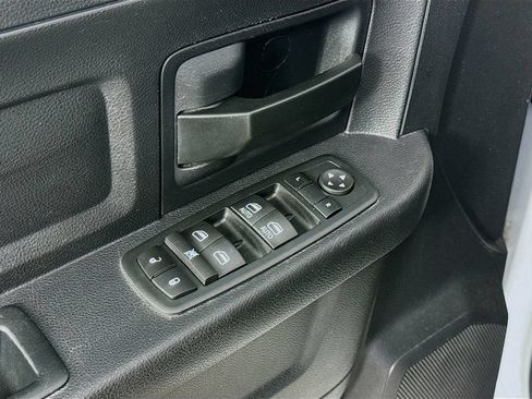 Used 2016 RAM 1500 Express RWD image 19