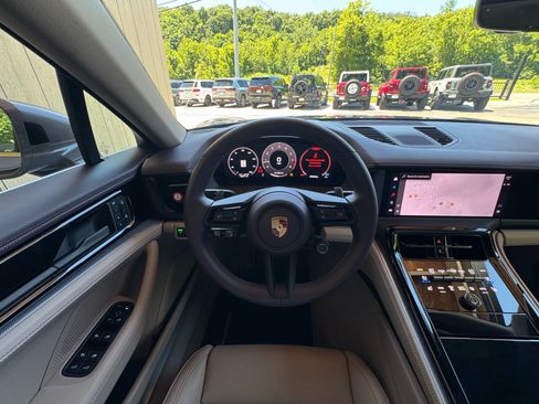 Used 2025 Porsche Panamera 4 AWD/4WD image 50