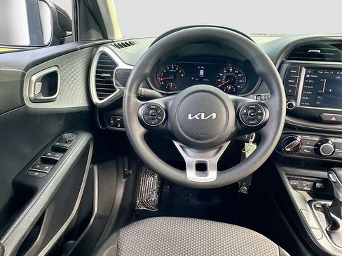 Used 2022 Kia Soul LX w/ Technology Package FWD image 19
