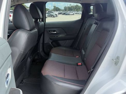 Used 2025 Nissan Kicks SR FWD image 13