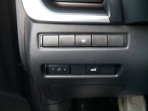 Certified 2023 Nissan Rogue SV w/ SV Premium Package image 28