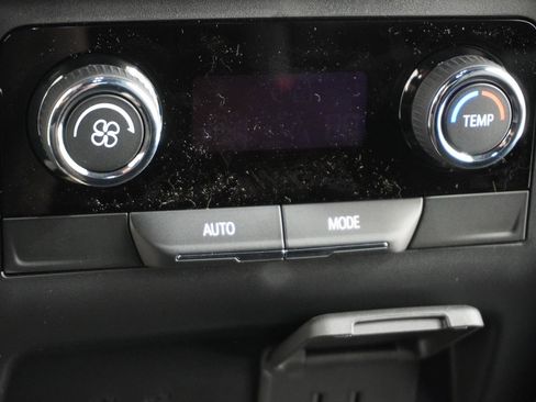 New 2026 Chevrolet Traverse LT w/ Driver Confidence Package image 40