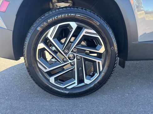 Certified 2025 Hyundai Tucson Limited image 33