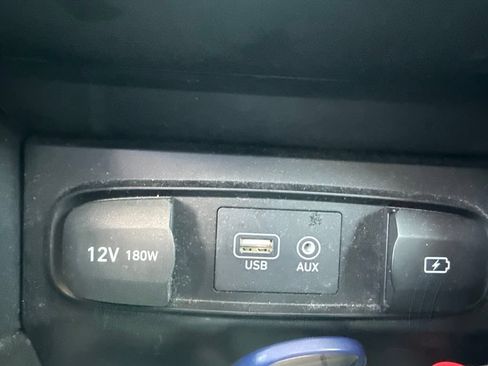 Used 2019 Hyundai Santa Fe Limited AWD/4WD image 20
