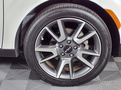 Used 2024 Kia Soul EX w/ Option Group 015 FWD image 33