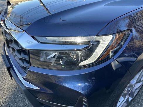 Certified 2024 Honda Passport EX-L image 8