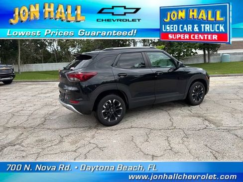 Used 2022 Chevrolet TrailBlazer LT w/ Convenience Package FWD image 12