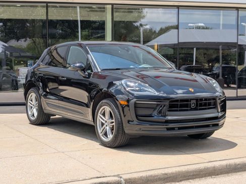 Used 2025 Porsche Macan image 7