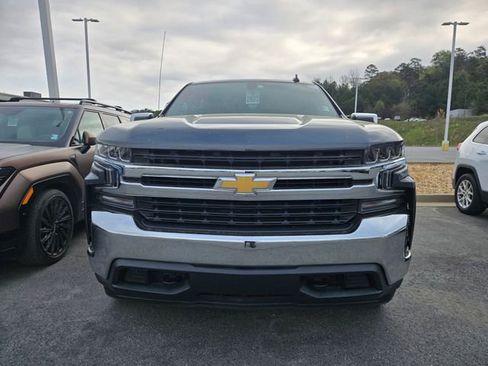 Used 2022 Chevrolet Silverado 1500 LT image 2