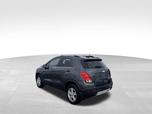 Used 2016 Chevrolet Trax LT w/ LT Sun and Sound Package image 9