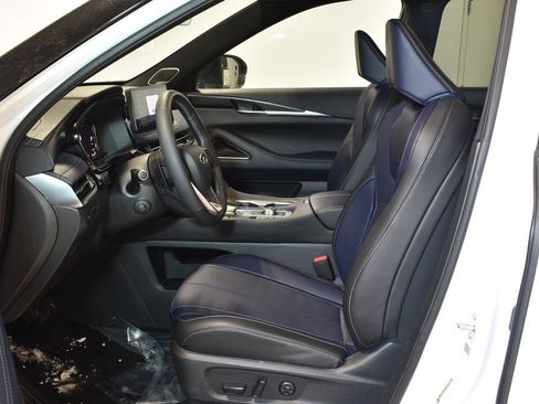 Certified 2026 INFINITI QX60 Sport w/ Dark Cargo Package image 11