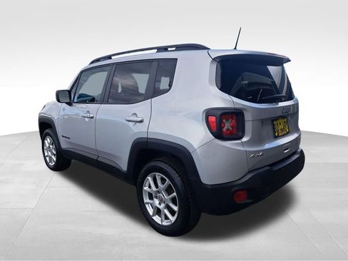 Used 2020 Jeep Renegade Sport w/ Sport Appearance Group AWD/4WD image 3