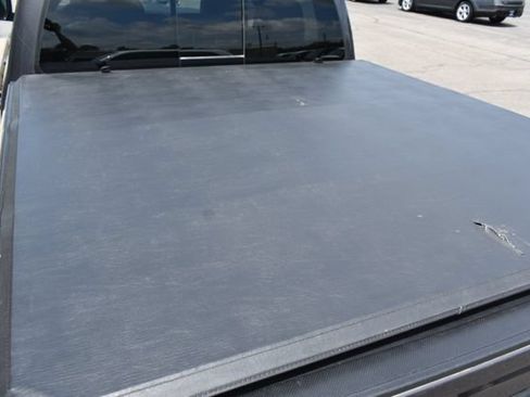 Used 2018 Toyota Tacoma SR5 AWD/4WD image 40