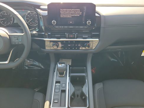 New 2025 Nissan Pathfinder SV image 19