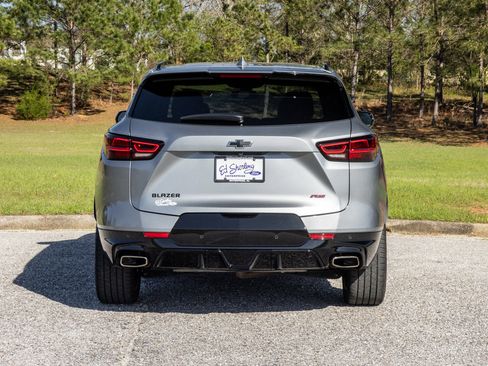 Used 2023 Chevrolet Blazer RS w/ Enhanced Convenience Package image 5