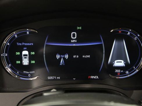 Used 2020 Cadillac Escalade ESV Platinum w/ Escalade Sport Edition image 10