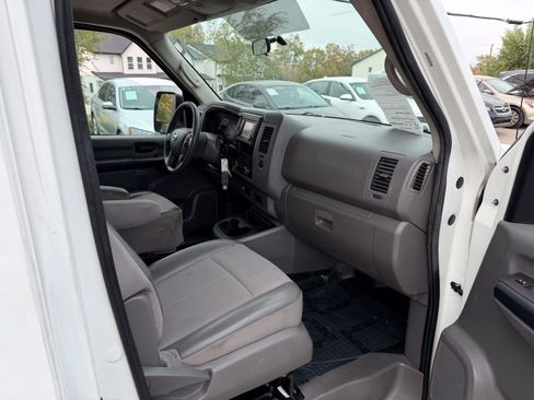 Used 2016 Nissan NV 1500 SV w/ Technology Package RWD image 19