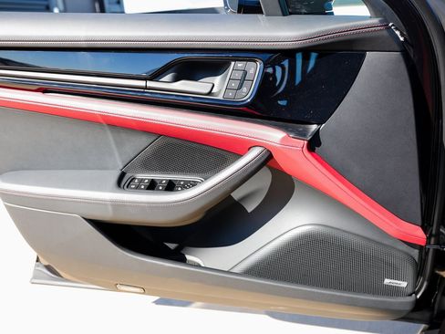 New 2026 Porsche Panamera 4S image 24