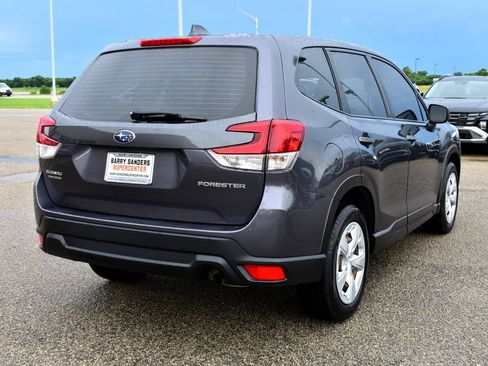 Used 2022 Subaru Forester AWD/4WD image 3