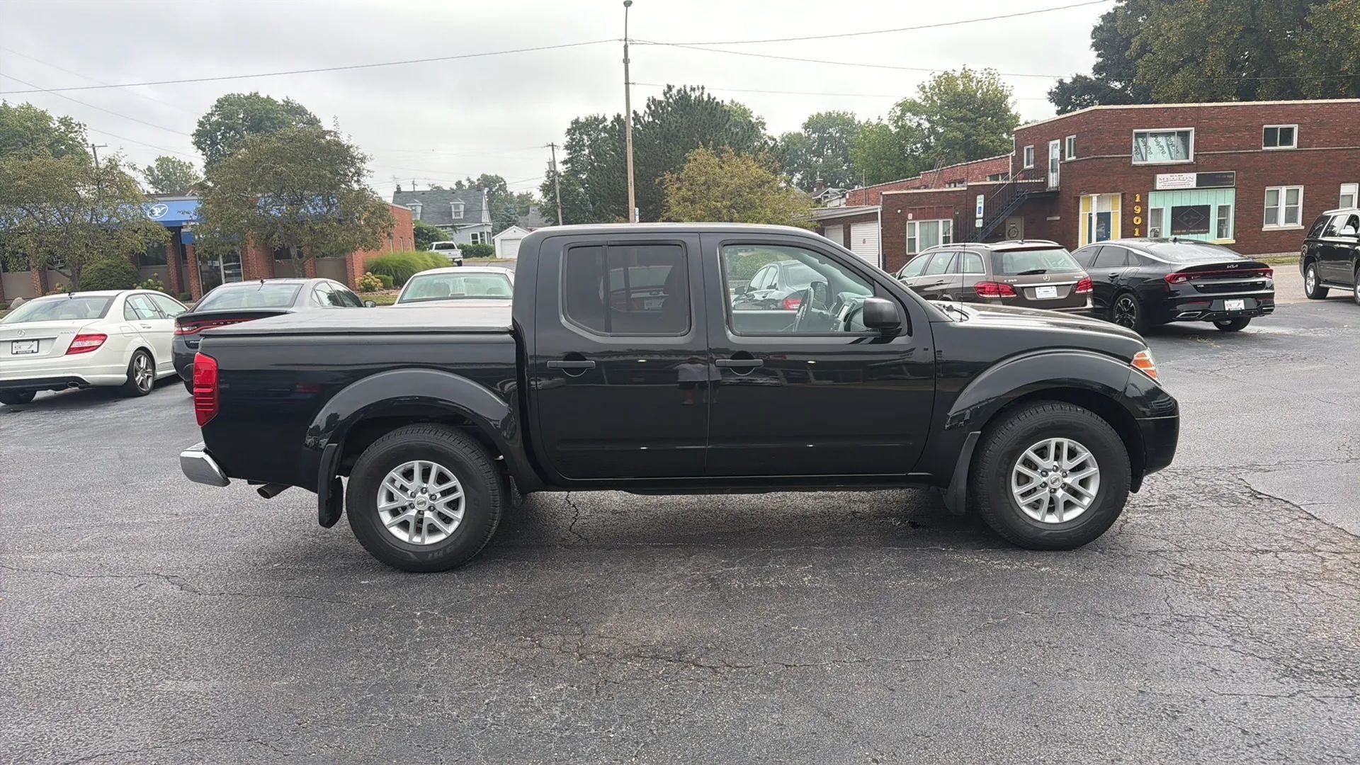 Used 2019 Nissan Frontier SV w/ Value Truck Package RWD image 4