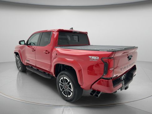 Used 2024 Toyota Tacoma TRD Sport w/ TRD Sport Premium Package AWD/4WD image 7