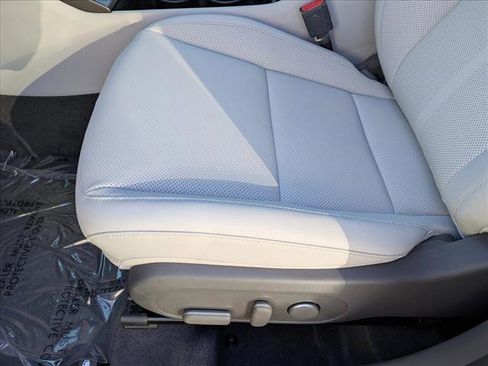 New 2026 Hyundai Kona SEL Premium image 4