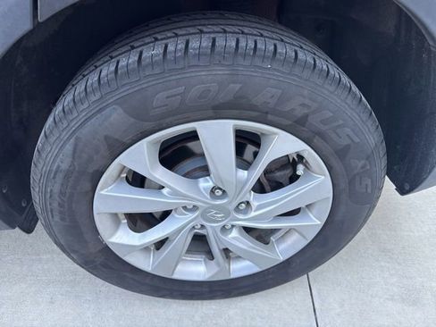 Used 2019 Hyundai Tucson SE image 10