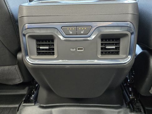 Used 2025 GMC Sierra 1500 SLT w/ SLT Premium Package AWD/4WD image 19