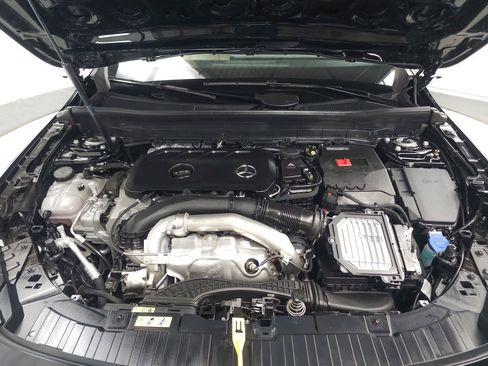 Certified 2026 Mercedes-Benz GLB 250 4MATIC image 32