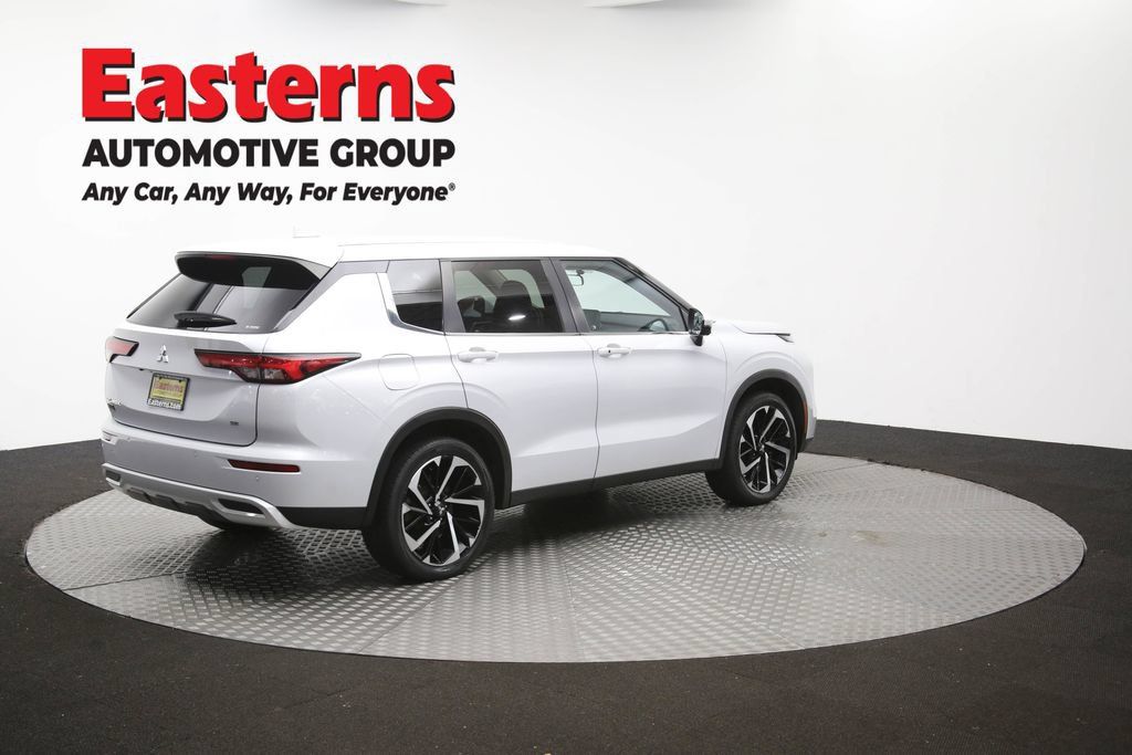 Used 2024 Mitsubishi Outlander SE AWD/4WD image 44