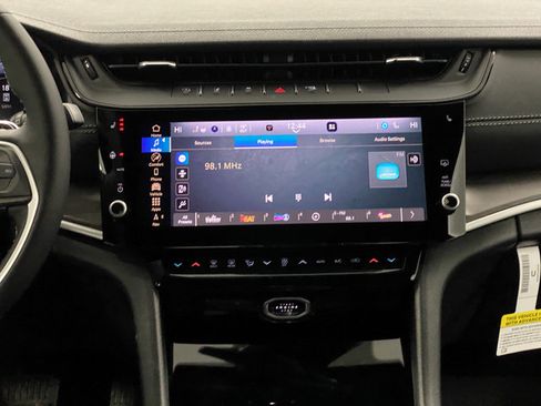 New 2026 Jeep Grand Cherokee Altitude AWD/4WD image 9