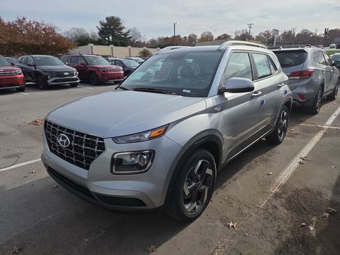 New 2026 Hyundai Venue SEL image 9