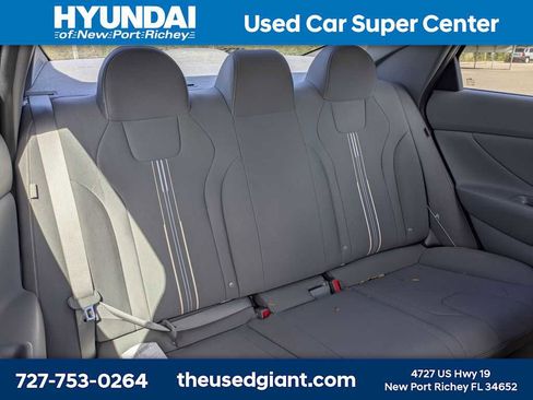 Used 2025 Hyundai Elantra Sport image 8
