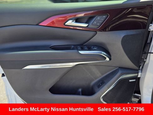 Used 2024 Chevrolet Traverse RS w/ LPO, Floor Liner Package FWD image 23