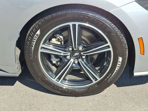 Used 2024 Ford Mustang Convertible image 9