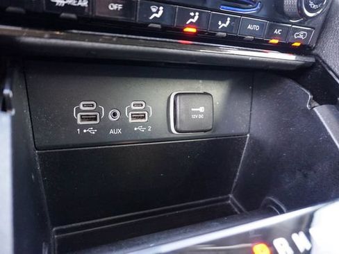 Used 2023 Jeep Grand Cherokee Limited AWD/4WD image 22