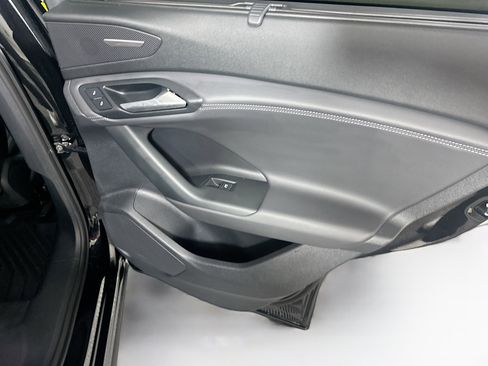 Used 2025 Audi Q6 e-tron Premium Plus w/ Premium Plus RWD image 28