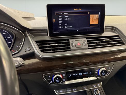 Used 2018 Audi Q5 2.0T Premium Plus w/ Premium Plus Package AWD/4WD image 18